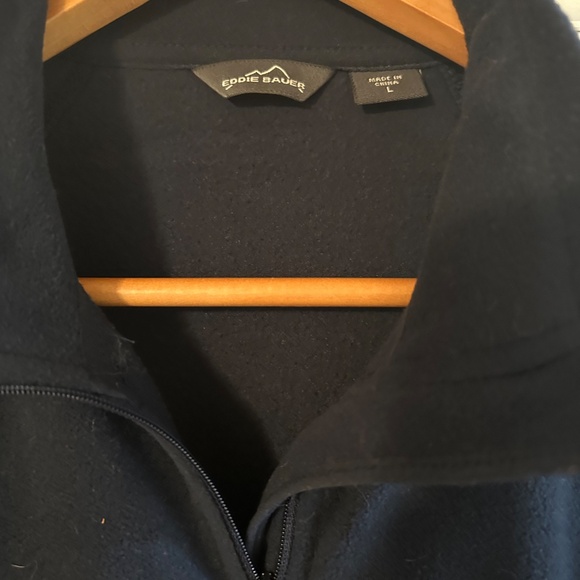 Lightweight Sage branded micro fleece jacket by Eddie Bauer - Picture 3 of 6